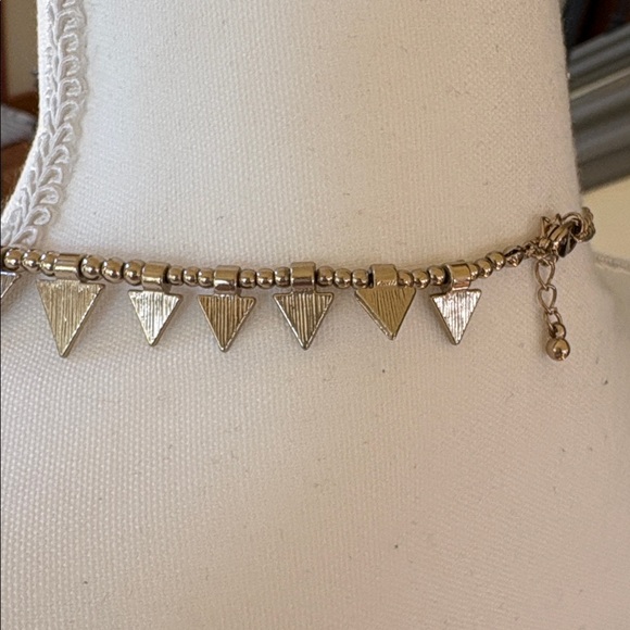 ⭐️Gold Toned Triangle Necklace - Picture 7 of 9